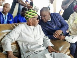 CEREMONIE DE LA PREMIERE LIVRAISON DE L'ESPLANADE DE MEDINA BAYE PAR LE PRESIDENT BAYE CISS AU KHALIFE CHEIKH MAHI